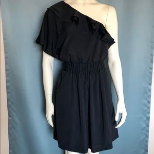 One shoulder black dress